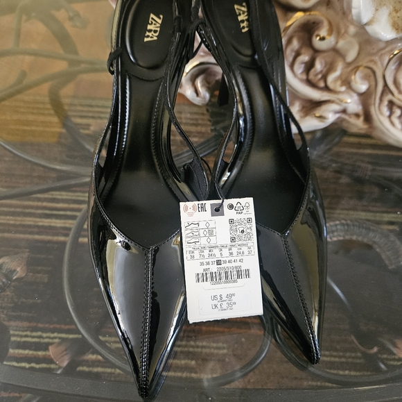 Shoes - Picture 3 of 6